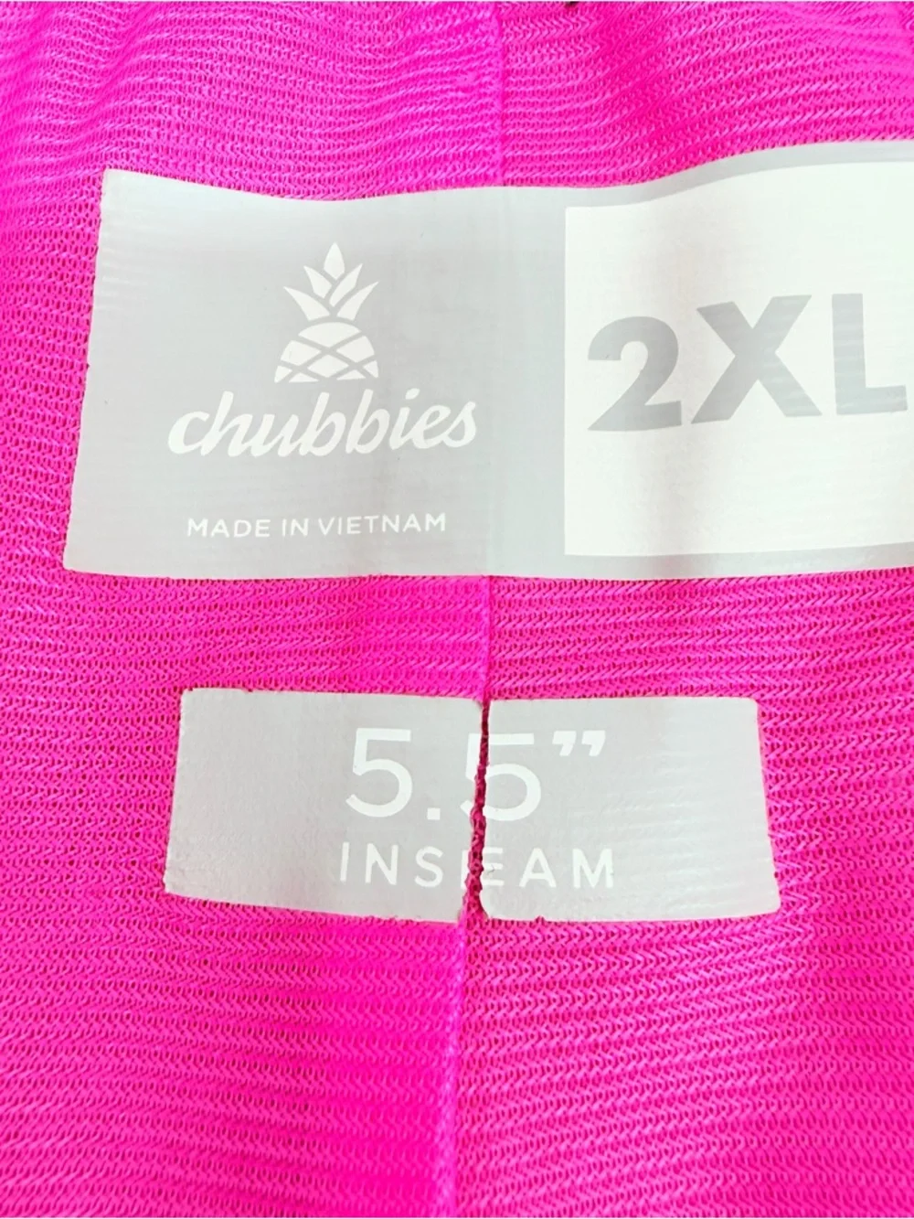 Chubbies Men’s Size 2XL Black & Hot Pink  Mesh Shorts 5.5” Inseam
